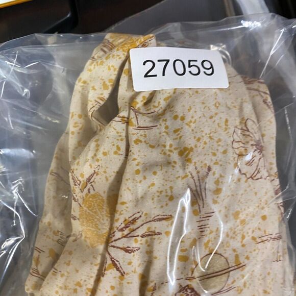 5/$45 Prana Shirt Women L Large Beige Floral Button Up Collared Short Sleeve - Picture 8 of 8